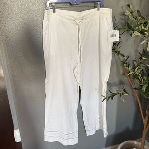 Ellen Tracy White Wide Leg Pants